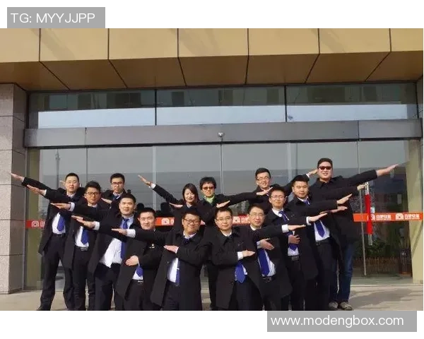 重庆足球队的团队协作揭秘与战术分析助力球队崛起之路